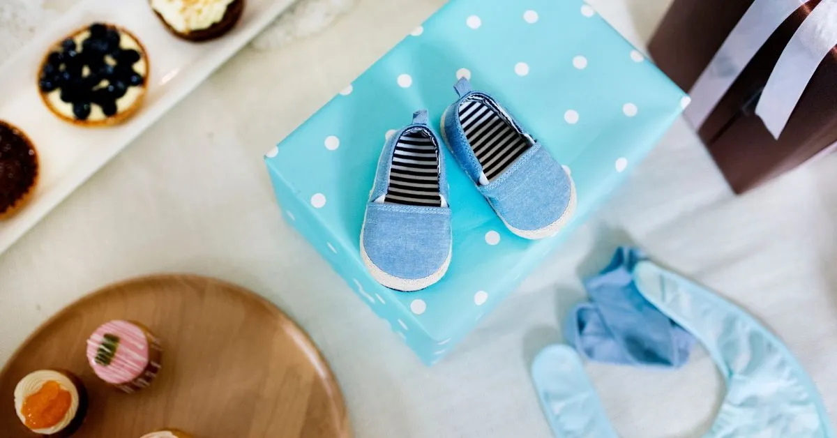 10 Perfect Baby Shower Gifts Ideas for Boy, Girl & Mum